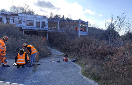 Εκπαίδευση δόκιμων διασωστών RescueGR σε σενάριο μαζικής καταστροφής στον Χορτιάτη