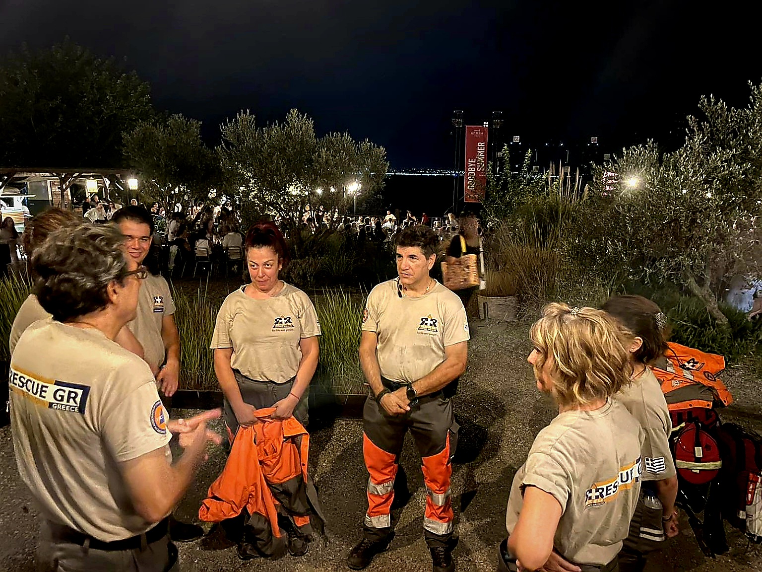 Ομάδα διασωστών Rescue GR κατά την υγειονομική κάλυψη εκδήλωσης στη Θεσσαλονίκη
